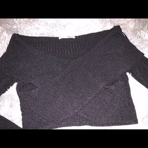 Aritzia-Wilfred Free Criss Cross Crop Sweater